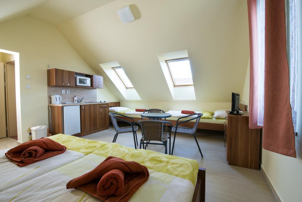 Penzion Admiral Trebon Room photo